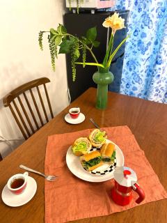 Shinchon Designer 2BR Apt, 3 Queen Beds, 4min to Subway - 3