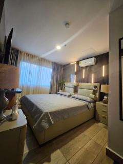 Executive Apartment Level 22 with Luxury View - 2