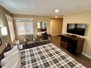 Rodeway Inn & Suites - 3