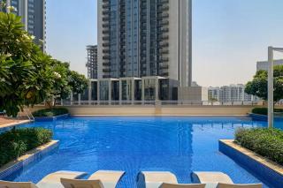 Vogue Creek Harbour, Harbour Views Tower Waterfront Living Close to Downtown, Burj Khalifa and Dubai Mall, One Bedroom Apartment with Balcony and Canal View, Access to all Amenities - 0