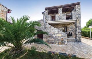 Beautiful Home In Vir With Private Swimming Pool, Can Be Inside Or Outside - 2