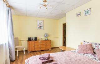 Private 120m2 House with 1000m2 Garden for 8 Guests - 8