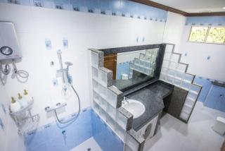 Freepickup- 5bedroom 4 bathrooms - 8