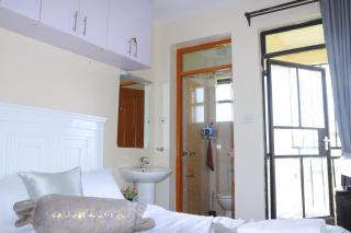 Belaire studio near SGR and Airport - 5