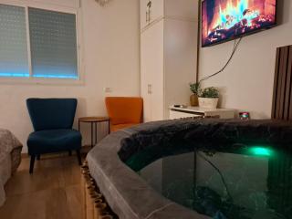 Paradise in haifa near the bahai gardens - 5