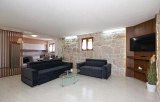 Lovely Home In Zmijavci With Private Swimming Pool, Can Be Inside Or Outside - 6