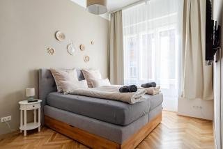 Boho Living Apartments - Historic City Center with Free Parking by HERO HOMES - 7