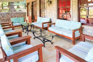 New England Cottage by First Private Stays - 1