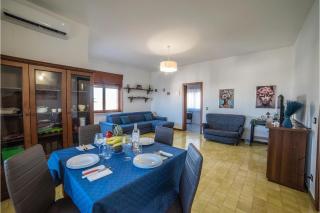 Tramonto D'Oro Apartment Near The Beach - Happy Rentals - 7