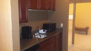 Town & Country Inn and Suites - Quincy - 7