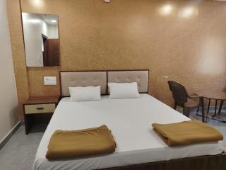 Devi Grand Lodge & Party Hall - 1