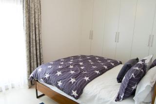 Bright and Modern Apartment with a pool & gym - 1