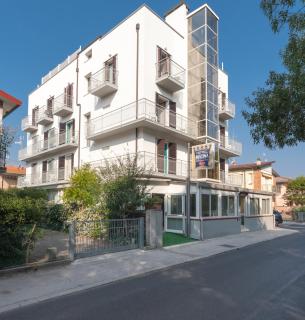 Regina Hotel e Ristorante - Punta Marina - 1
