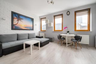 Piaskowa Comfort Apartment by BookingHost - 0