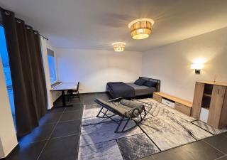 Hotelikum zentreal Bequem - 0