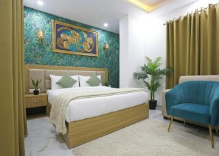 Hotel Decent - Near Delhi Aerocity With Free Airport Drop - 0