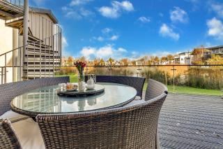 Bryony Lake House - 1