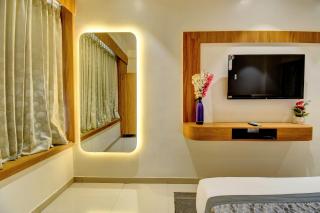 Hotel Galaxy Inn, Shirdi - 5