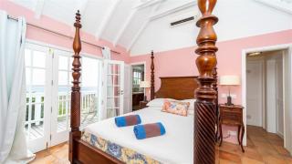 Well-equipped Villa Close to Amenities - 7