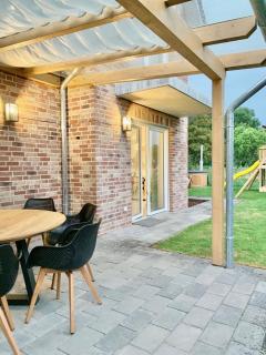 Neues Ferienhaus für Familien mit Garten und Sauna - 7