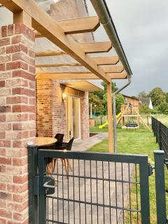 Neues Ferienhaus für Familien mit Garten und Sauna - 6