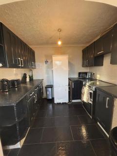 Cosy room 3 Gatwick airport - 4