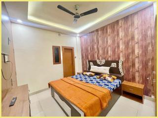 Hotel Laxmi Parivartan Palace Near Shree Ram Mandir & HANUMAN GADHI MANDIR, Free Wi-Fi And Parking Facilities, Luxury Rooms Best Hotel Ayodhya - 5