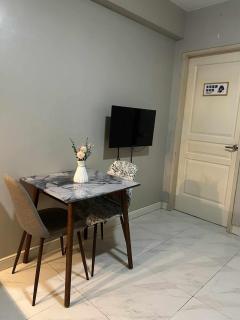 Staycation near MOA at Monarch - 8