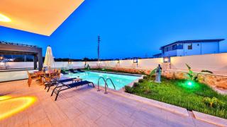 Çukurbağ 4 bedroom villa with private pool - 0