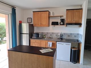 NOUVEL LOCATION d'un Bel appart T2 climatisé et meublé au RDCh avec piscine dans residence les Melody - 2