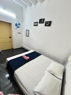 Gratitude Vintage House - 4