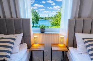 Unique View Apartment - 3pok, 4 łóżka, widok na rzekę, centrum, Netflix, parking, winda - 0