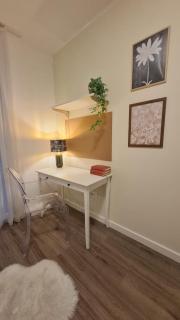 Elegant 2-Bedroom with Cosy Lounge Balcony - 9