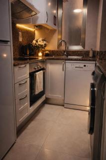 Evita Luxury Apartments - Near Playa Los Locos Beach with Pool - 1