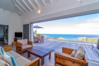 Elegant 3-Bedroom Villa with Panoramic Sea View - 6