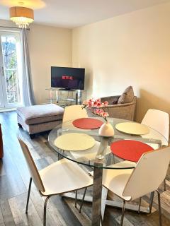Spacious two bedrooms apartment for business and holiday - 8