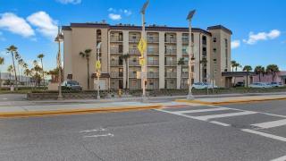 1100 Sq Ft Beachside Condo, Heated Pool, 1st Floor, Patio, 3 min Walk to Beach - 6