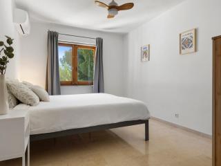 Private & charming self-contained apartment on beautiful Villa - 3