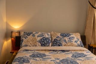 Charming 2-Bedroom Apartment in Bwebajja, Kampala - 8