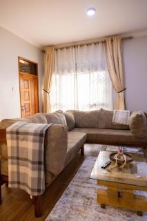 Charming 2-Bedroom Apartment in Bwebajja, Kampala - 4