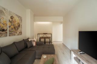 Tree Road Patras City Apartment - 7