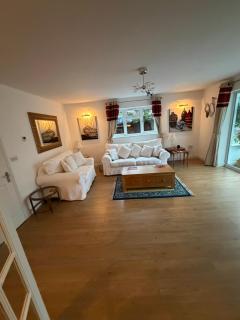 Hillhouse - Hythe - 6