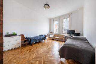 Budapest Corvin Central City View Apartment - 9