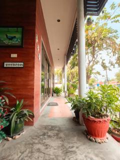 Jigsaw Cafe & Resort - 7