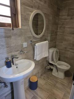 Ariel Apartments Furnished Self Catering 2 Bed 2 Bath Apartment in Lusaka - 5