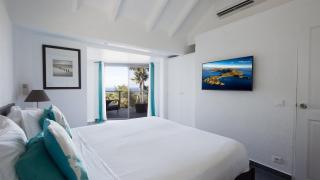 Beautiful Villa with a Tropical Environment - 7