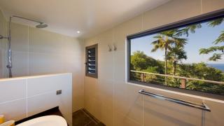 Beautiful Villa with a Tropical Environment - 1