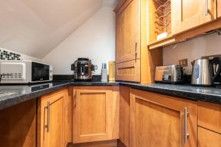 Contractor-Friendly 3-Beds Free parking near SGH - 4