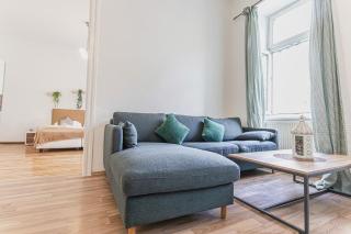 Stylish & Cozy 2-Bedroom Apartment, Very Central - 9