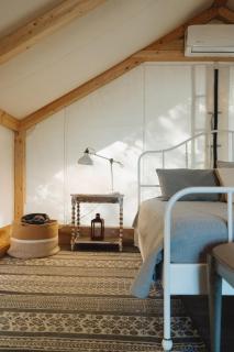 Lakefront Glamping Safari Tent 5 The Hummingbird - 4